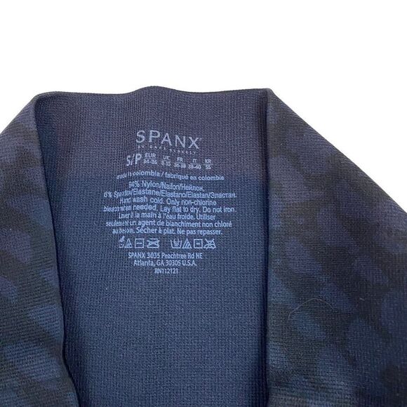 Spanx Look at Me Leggings Blue Abstract Pattern Small - Picture 4 of 4
